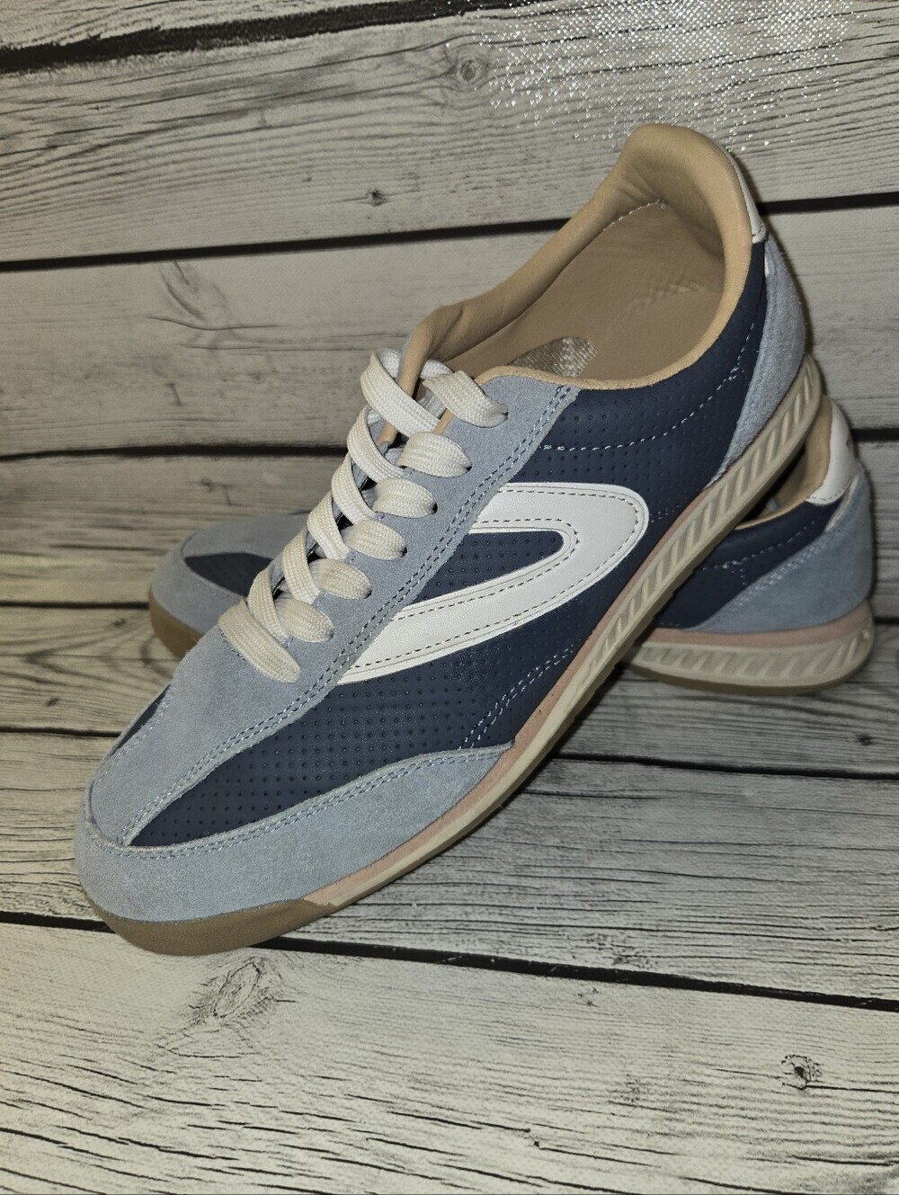 Tretorn Women's 9.5 Blue Suede Leather Retro Sneakers Casual Lace Up Shoes